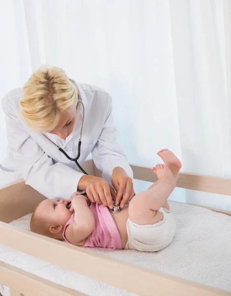 Огляд дитини після пологової травми